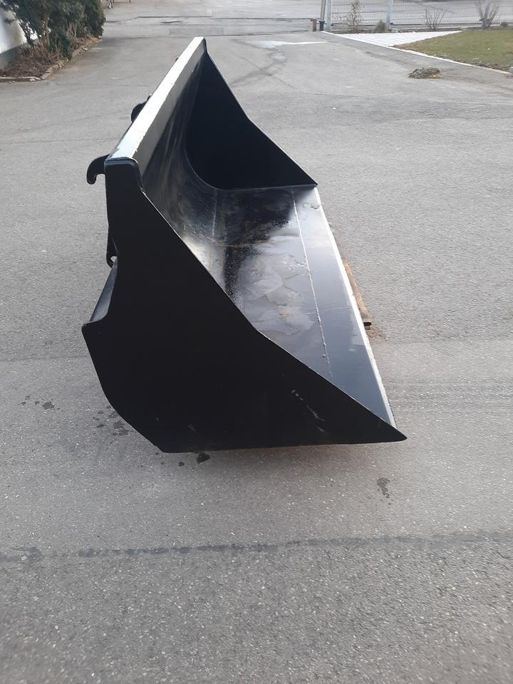 Schaufel 2,4m Teleskoplader Radlader Universalschaufel Genie - Godet pour chargeur: photos 2 Schaufel 2,4m Teleskoplader Radlader Universalschaufel Genie - Godet pour chargeur: photos 2