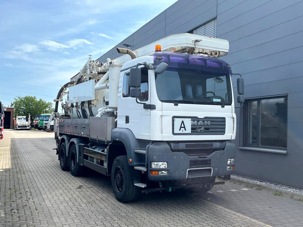 MAN TG-A 28.400 6x4-4 BL Saug + Spülwagen Funk - Camion hydrocureur: photos 2 MAN TG-A 28.400 6x4-4 BL Saug + Spülwagen Funk - Camion hydrocureur: photos 2