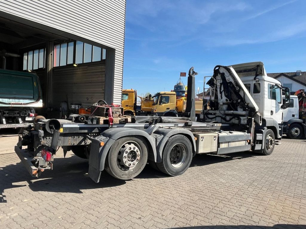 MAN TG-S 26.400 6x2 BL Abrollkipper mit Kran Funk Gr - Camion ampliroll, Camion grue: photos 3 MAN TG-S 26.400 6x2 BL Abrollkipper mit Kran Funk Gr - Camion ampliroll, Camion grue: photos 3