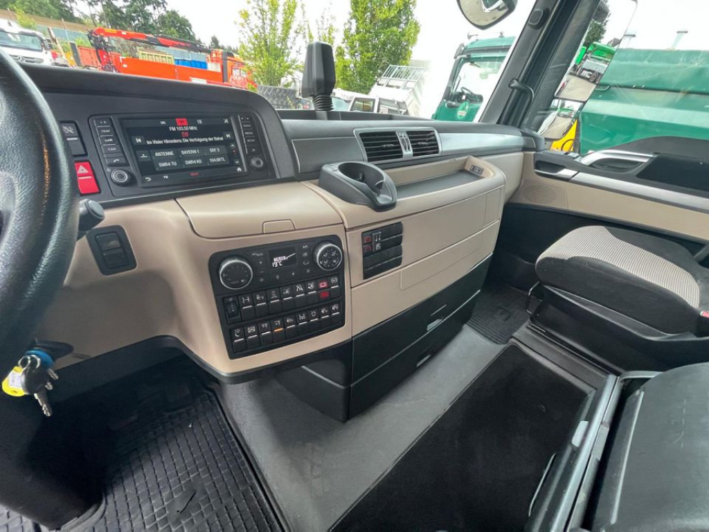 MAN TG-X 26.460 6x2-2 BL Pritsche Kran PK 24.001 Funk Lenk - Camion plateau, Camion grue: photos 3 MAN TG-X 26.460 6x2-2 BL Pritsche Kran PK 24.001 Funk Lenk - Camion plateau, Camion grue: photos 3