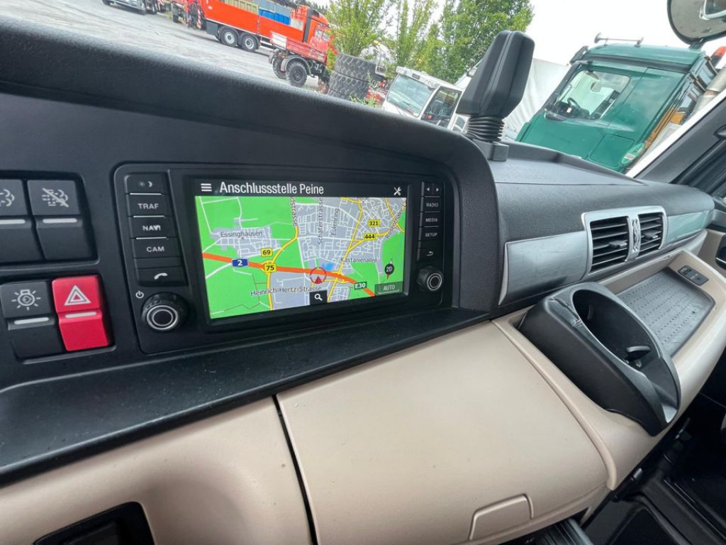 MAN TG-X 26.460 6x2-2 BL Pritsche Kran PK 24.001 Funk Lenk - Camion plateau, Camion grue: photos 2 MAN TG-X 26.460 6x2-2 BL Pritsche Kran PK 24.001 Funk Lenk - Camion plateau, Camion grue: photos 2