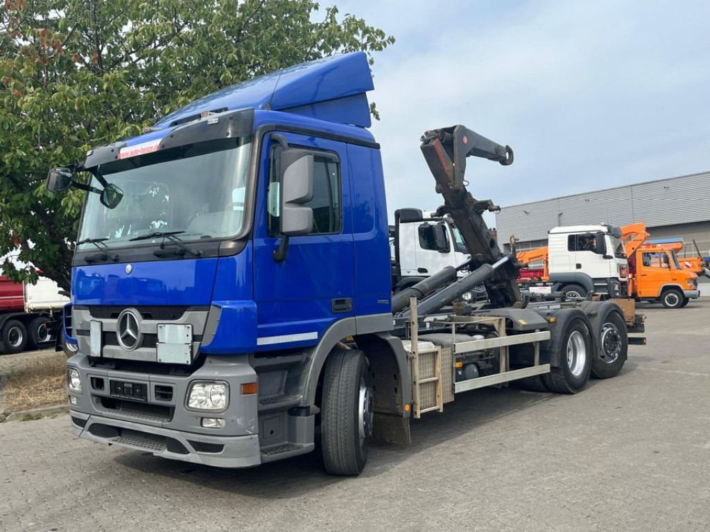 MERCEDES-BENZ Actros 2541 L6x2 Abrollkipper Meiller Schub Knick - Camion ampliroll: photos 1 MERCEDES-BENZ Actros 2541 L6x2 Abrollkipper Meiller Schub Knick - Camion ampliroll: photos 1