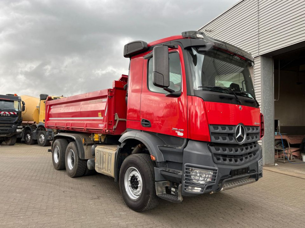 MERCEDES-BENZ Arocs 2648 6x4 3-Achs Kipper Bordmatik - Camion benne: photos 5 MERCEDES-BENZ Arocs 2648 6x4 3-Achs Kipper Bordmatik - Camion benne: photos 5