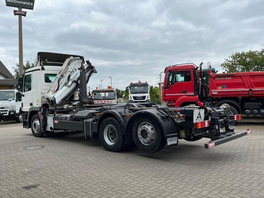 Mercedes-Benz Actros 2541 L6x2 Abrollkipper mit Kran Funk+Grei - Camion ampliroll, Camion grue: photos 3 Mercedes-Benz Actros 2541 L6x2 Abrollkipper mit Kran Funk+Grei - Camion ampliroll, Camion grue: photos 3