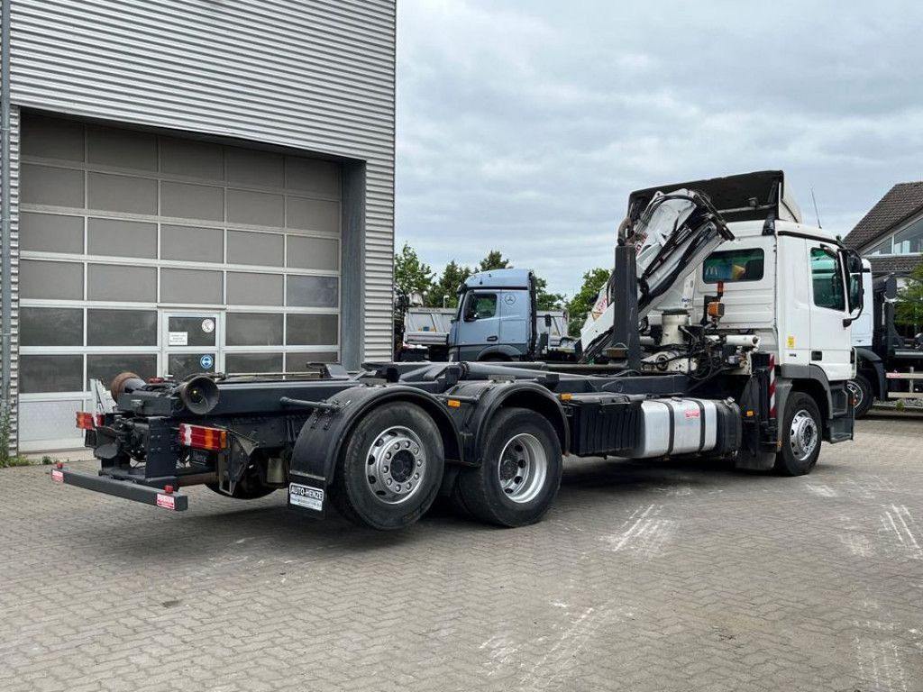 Mercedes-Benz Actros 2541 L6x2 Abrollkipper mit Kran Funk+Grei - Camion ampliroll, Camion grue: photos 4 Mercedes-Benz Actros 2541 L6x2 Abrollkipper mit Kran Funk+Grei - Camion ampliroll, Camion grue: photos 4