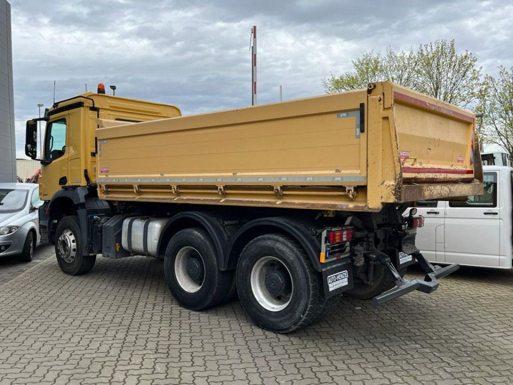 Mercedes-Benz Arocs 2643 K 6x4 3-Achs Kipper Blatt/Blatt, AP A - Camion benne: photos 4 Mercedes-Benz Arocs 2643 K 6x4 3-Achs Kipper Blatt/Blatt, AP A - Camion benne: photos 4