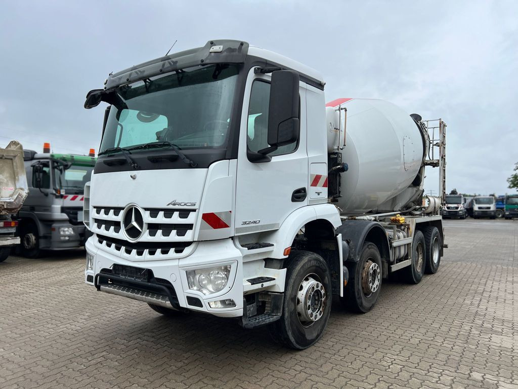 Mercedes-Benz Arocs 3240 B 8x4 Betonmischer Deutsch Top AP Ach - Camion malaxeur: photos 1 Mercedes-Benz Arocs 3240 B 8x4 Betonmischer Deutsch Top AP Ach - Camion malaxeur: photos 1