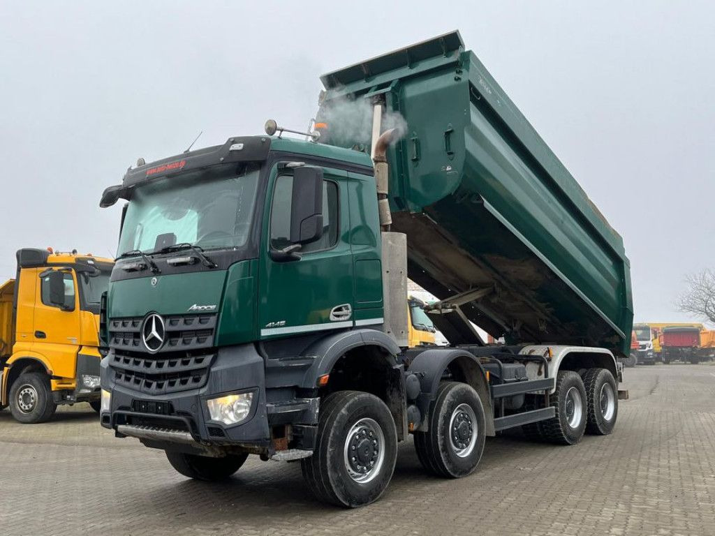 Camion benne Mercedes-Benz Arocs 4145 8x8 4 Achs Muldenkipper Meiller: photos 1