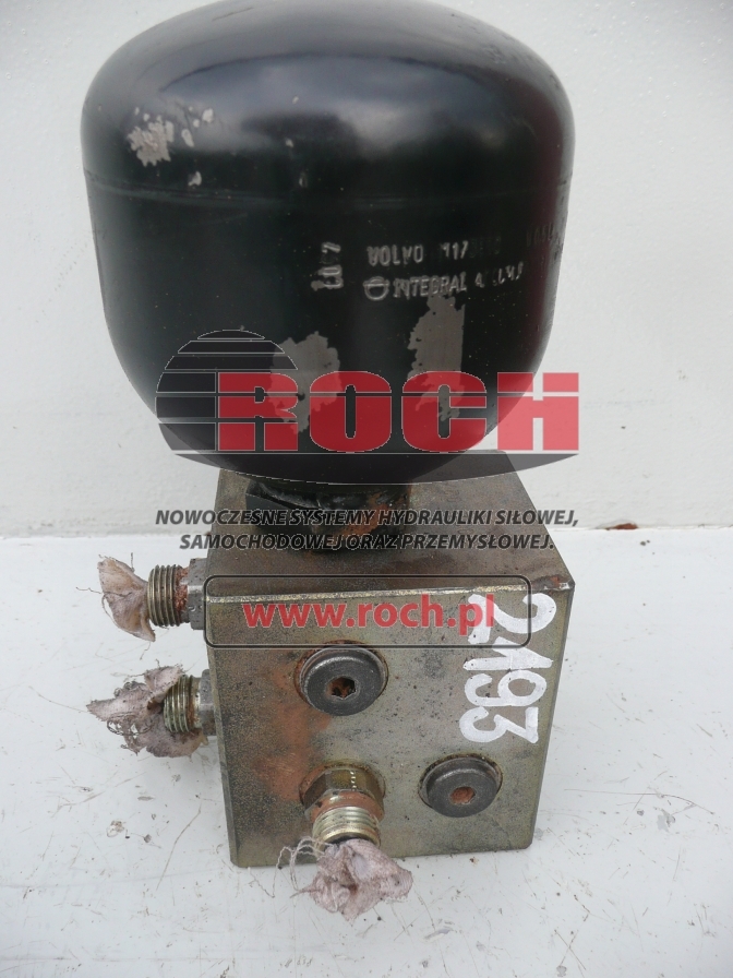 3022-02712 + HYDROAKUMULATOR VOLVO 0,5L - Valve hydraulique pour Engins de chantier: photos 1 3022-02712 + HYDROAKUMULATOR VOLVO 0,5L - Valve hydraulique pour Engins de chantier: photos 1