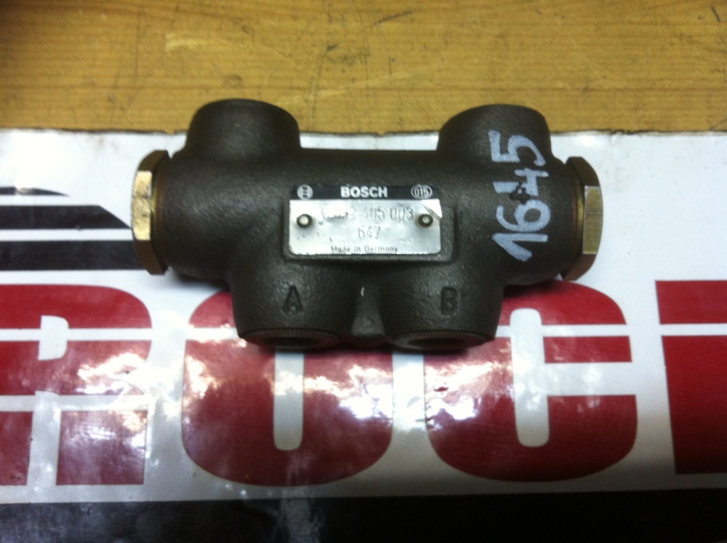 BOSCH 0532405003 647 1535105 052 - Valve hydraulique pour Engins de chantier: photos 1 BOSCH 0532405003 647 1535105 052 - Valve hydraulique pour Engins de chantier: photos 1