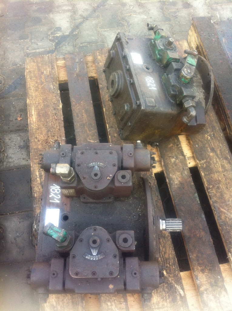 BRUENINGHAUS HYDRAULIK 31ET-22RZ1V2120/V2120/00454001 - Pompe hydraulique pour Engins de chantier: photos 1 BRUENINGHAUS HYDRAULIK 31ET-22RZ1V2120/V2120/00454001 - Pompe hydraulique pour Engins de chantier: photos 1