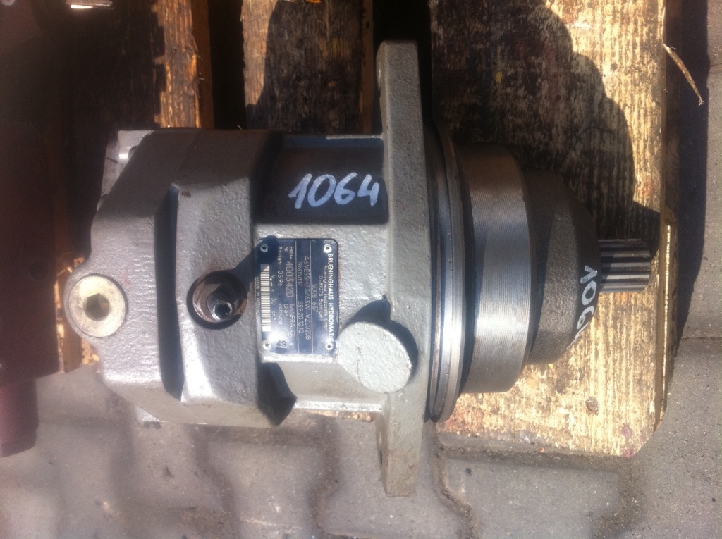 BRUENINGHAUS HYDROMATIK A6VE55HZ3/63W- VZL020B 9605817 259.20.12.10 - Moteur hydraulique pour Engins de chantier: photos 1 BRUENINGHAUS HYDROMATIK A6VE55HZ3/63W- VZL020B 9605817 259.20.12.10 - Moteur hydraulique pour Engins de chantier: photos 1
