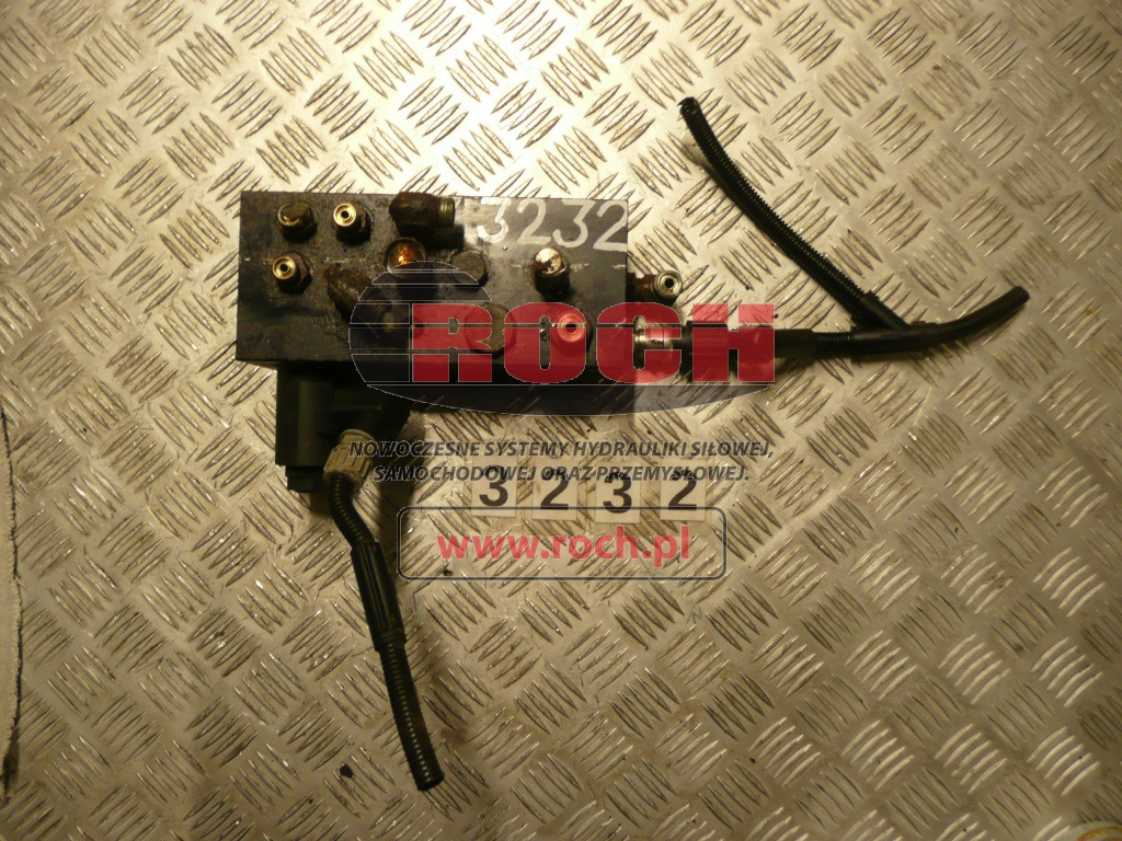COMATROL R.E. 09.02.452.4.9 1141913 190903 + CEWKA + ZAWÓR CIŚNIENIOWY - Valve hydraulique: photos 2 COMATROL R.E. 09.02.452.4.9 1141913 190903 + CEWKA + ZAWÓR CIŚNIENIOWY - Valve hydraulique: photos 2