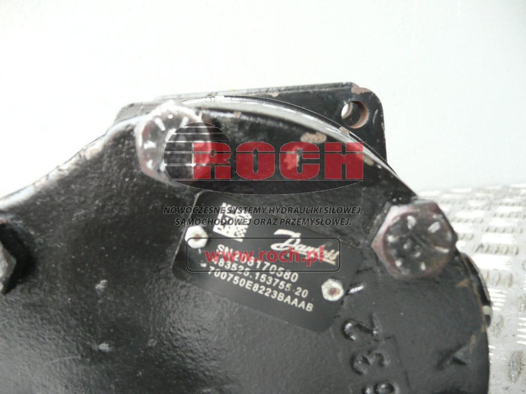 DANFOSS 700750E8223BAAAB 483525.153755.20 - Moteur hydraulique: photos 1 DANFOSS 700750E8223BAAAB 483525.153755.20 - Moteur hydraulique: photos 1