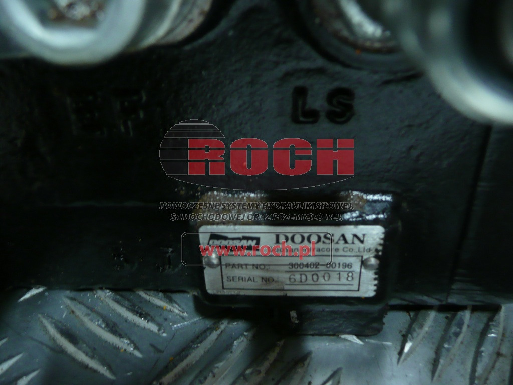DOOSAN 300402-00196 - 1 SEKCYJNY + 410104-00141C 160205 - Valve hydraulique: photos 1 DOOSAN 300402-00196 - 1 SEKCYJNY + 410104-00141C 160205 - Valve hydraulique: photos 1