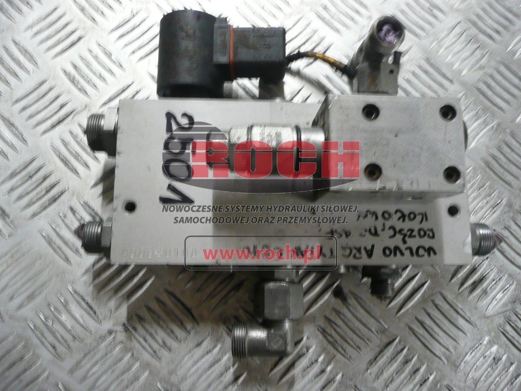 + HYDROFORCE + COMATROL 9003P0108 + 24VDC + R1123 89038981 CPN 80739105 - 1 SEKCYJNY - Valve hydraulique: photos 2 + HYDROFORCE + COMATROL 9003P0108 + 24VDC + R1123 89038981 CPN 80739105 - 1 SEKCYJNY - Valve hydraulique: photos 2