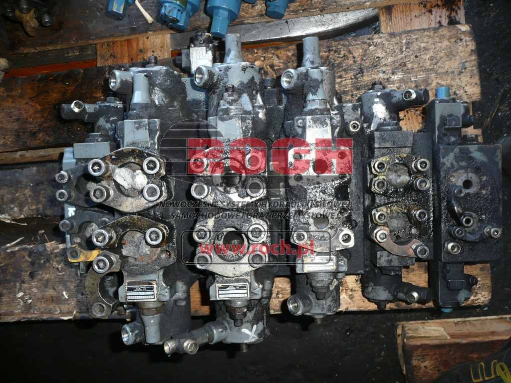 LINDE VT5 7615 - 5 SEKCYJNY - Valve hydraulique: photos 2 LINDE VT5 7615 - 5 SEKCYJNY - Valve hydraulique: photos 2