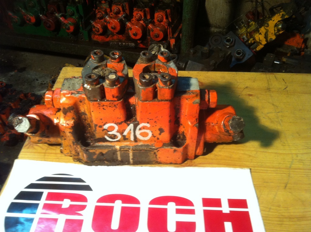 LINDE VW185660 - 1 SEKCYJNY - Valve hydraulique pour Engins de chantier: photos 1 LINDE VW185660 - 1 SEKCYJNY - Valve hydraulique pour Engins de chantier: photos 1