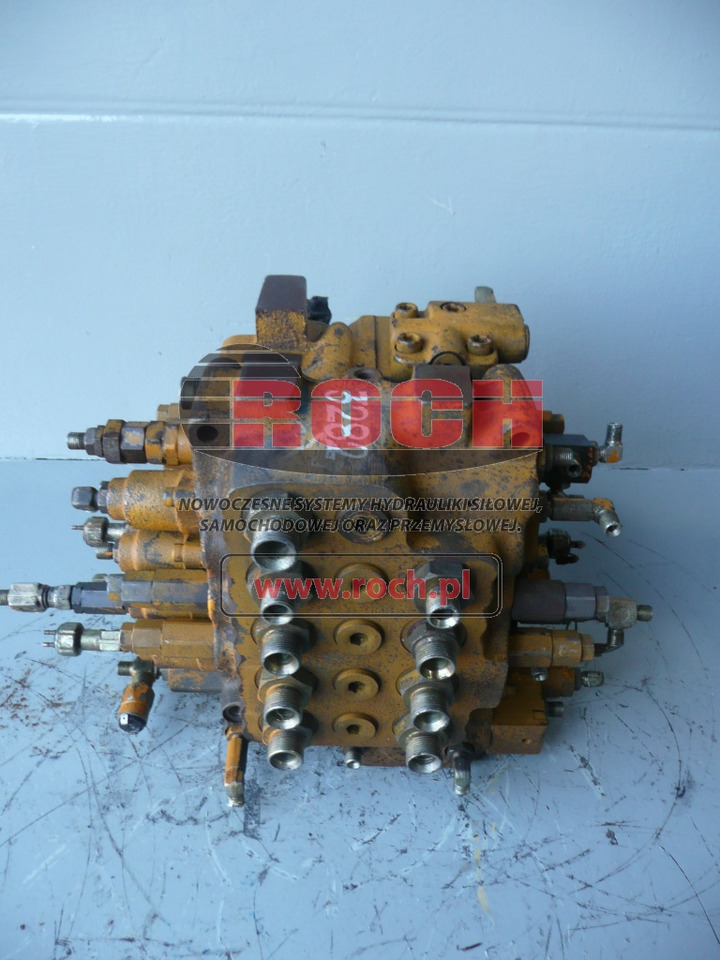 ROZDZIELACZ DO HYUNDAI ROBEX 130-3 - 7 SEKCYJNY - Valve hydraulique: photos 1 ROZDZIELACZ DO HYUNDAI ROBEX 130-3 - 7 SEKCYJNY - Valve hydraulique: photos 1