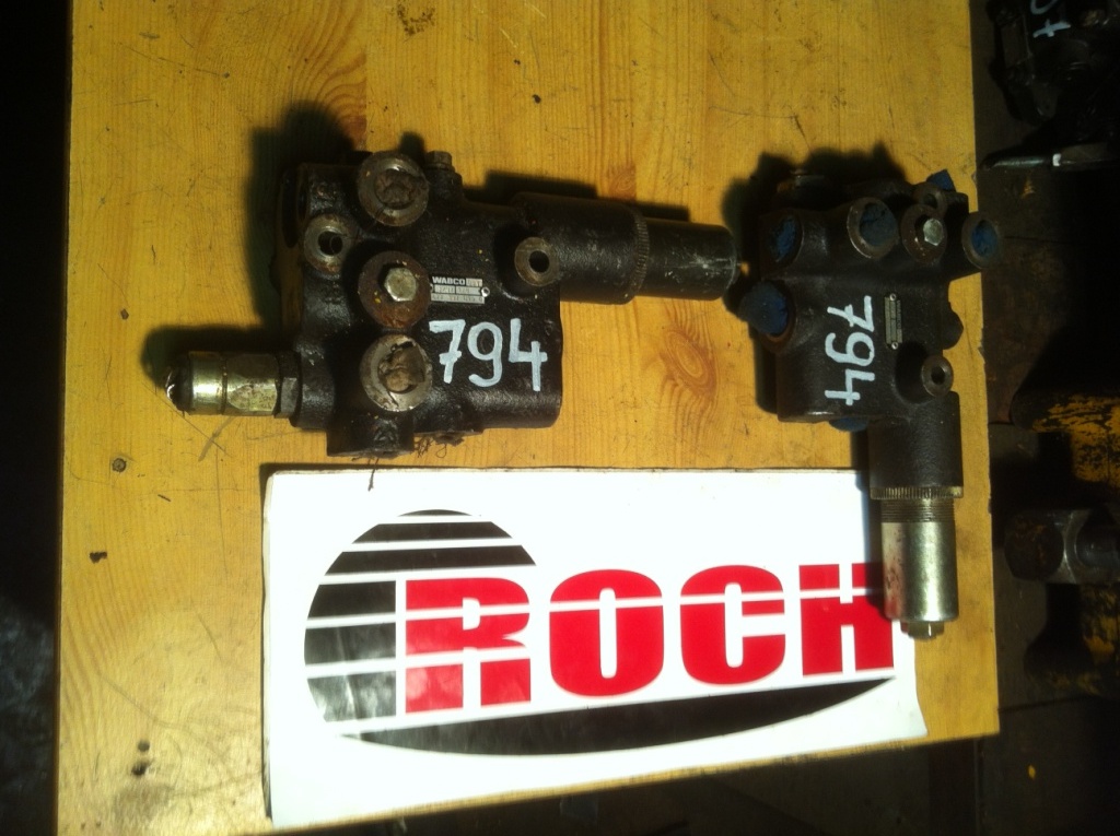 WABCO 0034773970150 4773970126 - Valve hydraulique pour Engins de chantier: photos 1 WABCO 0034773970150 4773970126 - Valve hydraulique pour Engins de chantier: photos 1