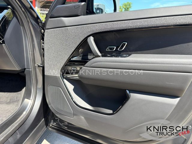 SUV Land Rover Range Rover Sport P440e Hybrid SE: photos 17