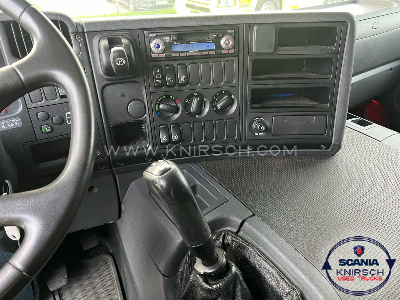 SCANIA P 270 DB4x2MNA - Camion fourgon: photos 2 SCANIA P 270 DB4x2MNA - Camion fourgon: photos 2