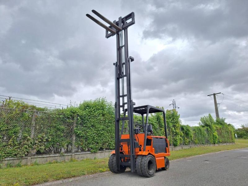 Carer R45N5 - Chariot élévateur électrique: photos 5 Carer R45N5 - Chariot élévateur électrique: photos 5