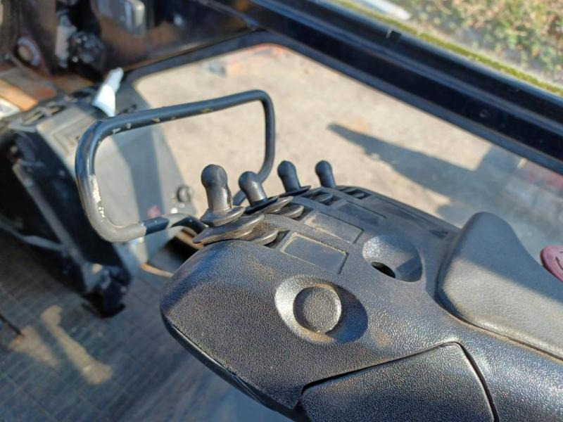 Caterpillar DP50K2 - Chariot élévateur diesel: photos 4 Caterpillar DP50K2 - Chariot élévateur diesel: photos 4