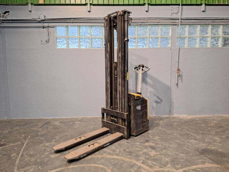 Caterpillar NSP16N - Gerbeur: photos 2 Caterpillar NSP16N - Gerbeur: photos 2