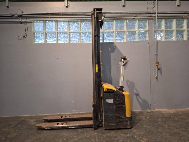 Caterpillar NSP16N - Gerbeur: photos 4 Caterpillar NSP16N - Gerbeur: photos 4