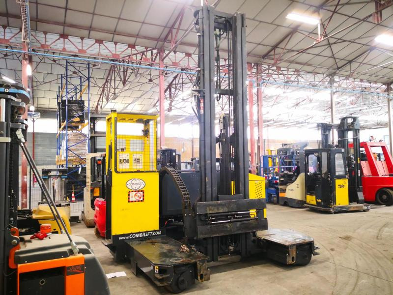 Combilift C4500GTE - Chariot latéral: photos 1 Combilift C4500GTE - Chariot latéral: photos 1