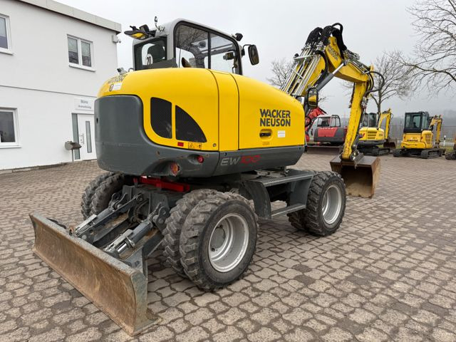 Wacker EW 100, Bj 20, 2050 BH, VA, HS08, TL Wacker EW 100, Bj 20, 2050 BH, VA, HS08, TL - Pelle sur pneus: photos 4 Wacker EW 100, Bj 20, 2050 BH, VA, HS08, TL Wacker EW 100, Bj 20, 2050 BH, VA, HS08, TL - Pelle sur pneus: photos 4