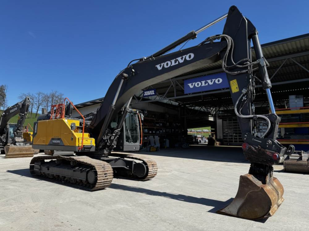 Volvo EC300ENL - Pelle sur chenille: photos 1 Volvo EC300ENL - Pelle sur chenille: photos 1