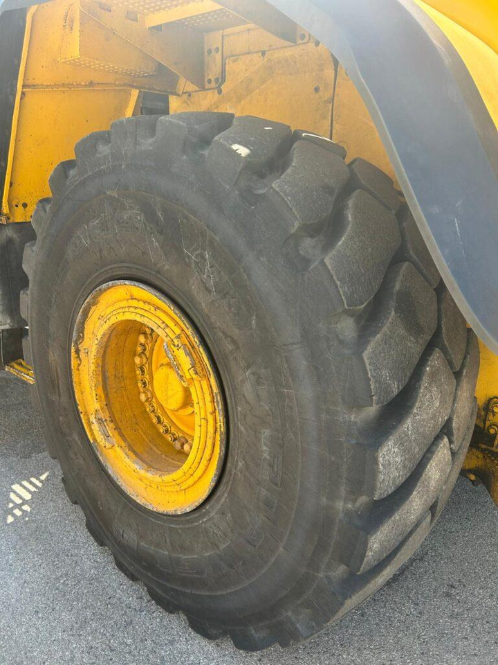 Chargeuse sur pneus Volvo L250G: photos 10 Chargeuse sur pneus Volvo L250G: photos 10