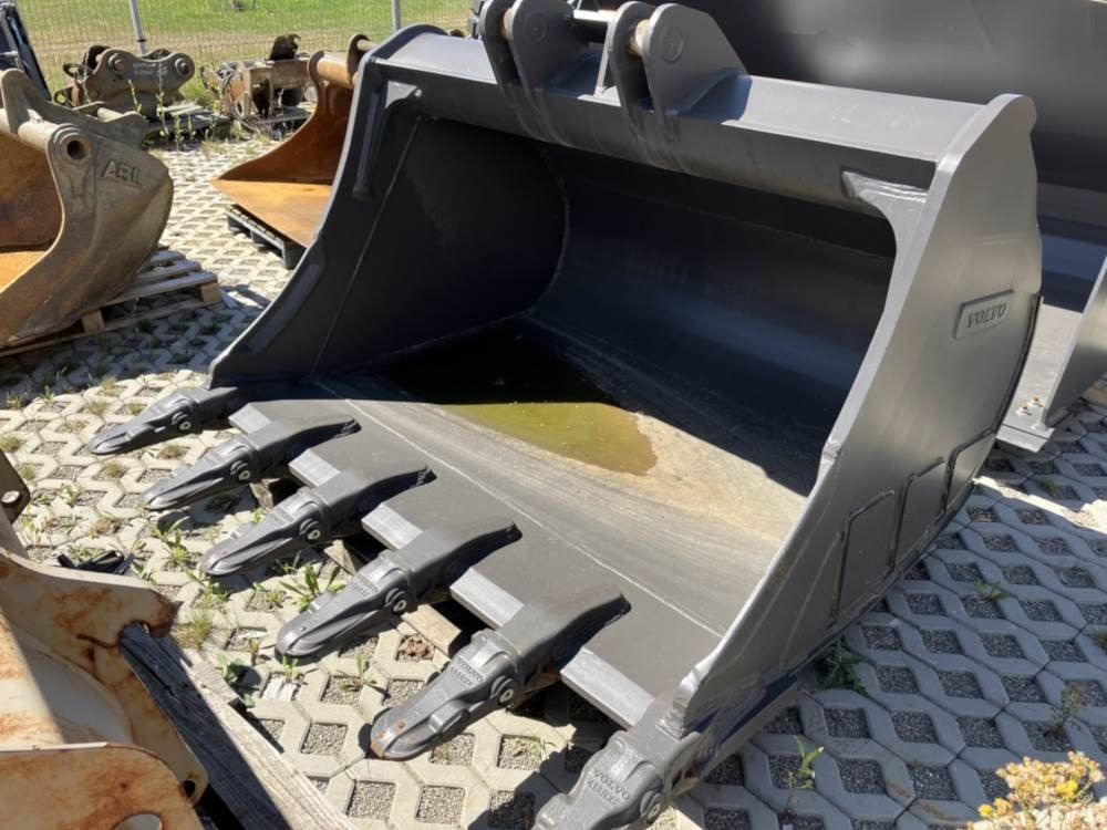 Volvo Tieflöffel mit Zähne S2 - Tractopelle: photos 1 Volvo Tieflöffel mit Zähne S2 - Tractopelle: photos 1