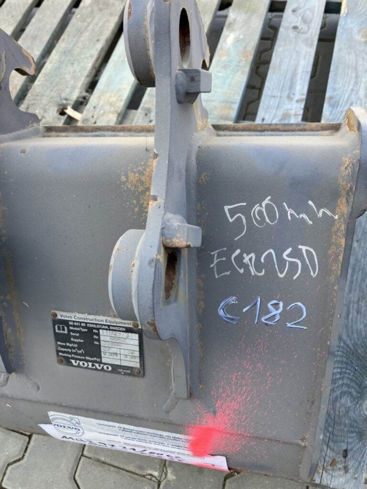 Volvo Tieflöffel mit Zähnen - Festanbau - Tractopelle: photos 2 Volvo Tieflöffel mit Zähnen - Festanbau - Tractopelle: photos 2