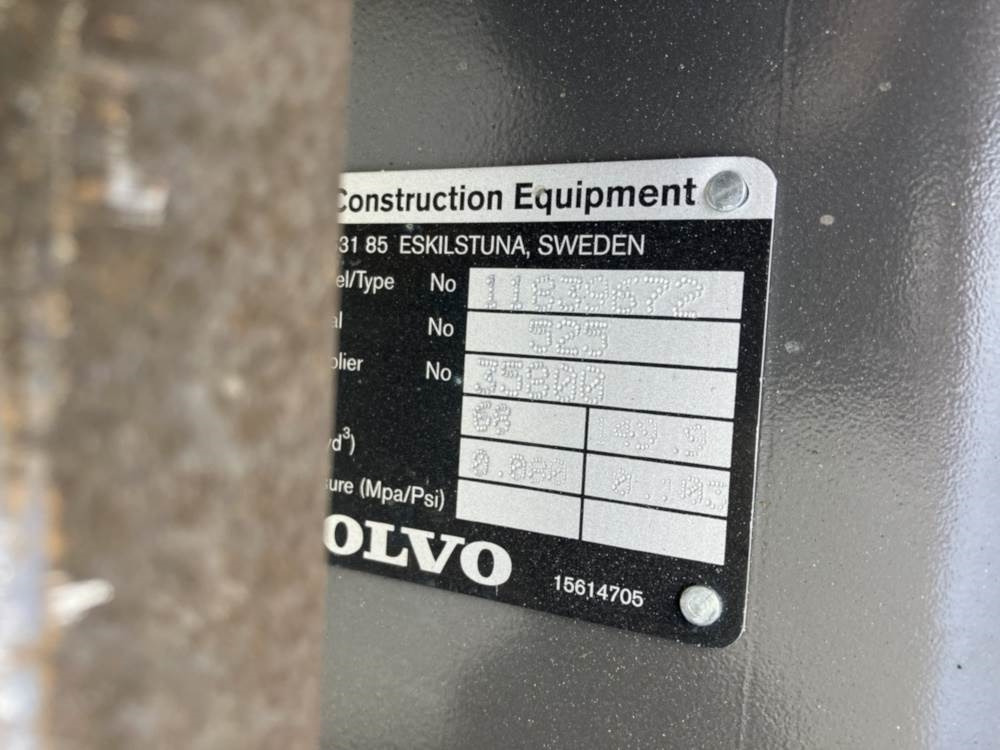 Volvo Tieflöffel mit Zähnen - Festanbau - Tractopelle: photos 3 Volvo Tieflöffel mit Zähnen - Festanbau - Tractopelle: photos 3