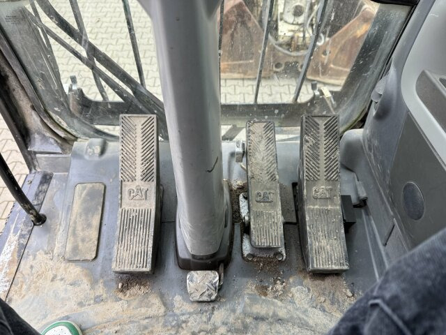 CAT M318D Mobilbagger *9.235 h *Schnellw. *Greifer - Pelle sur pneus: photos 2 CAT M318D Mobilbagger *9.235 h *Schnellw. *Greifer - Pelle sur pneus: photos 2