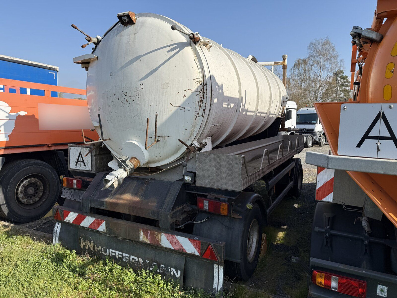 Hüffermann HSD181D Tankanhänger für nicht GGVS Güter - Remorque citerne: photos 2 Hüffermann HSD181D Tankanhänger für nicht GGVS Güter - Remorque citerne: photos 2