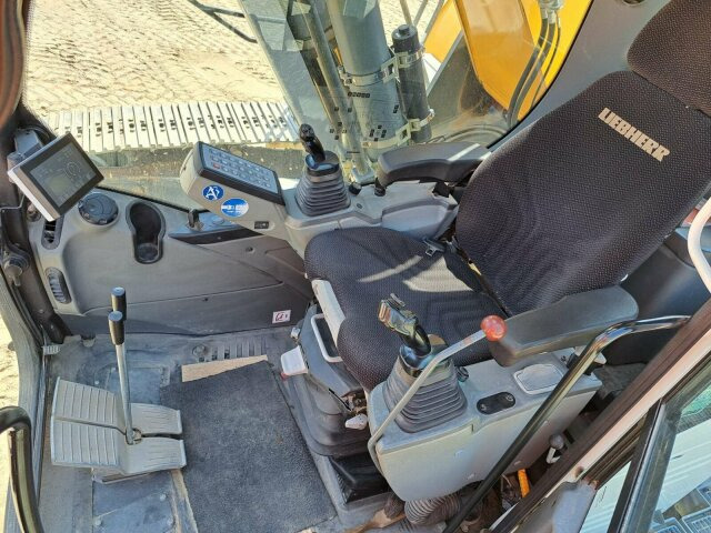 Liebherr LH40C Litronic Industry Long reach 43 Ton - Pelle sur chenille: photos 5 Liebherr LH40C Litronic Industry Long reach 43 Ton - Pelle sur chenille: photos 5