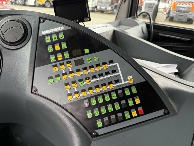 Liebherr LTM 1070-4.2 Autokran mit Spitze *TOP Zustand - Grue tout-terrain: photos 4 Liebherr LTM 1070-4.2 Autokran mit Spitze *TOP Zustand - Grue tout-terrain: photos 4