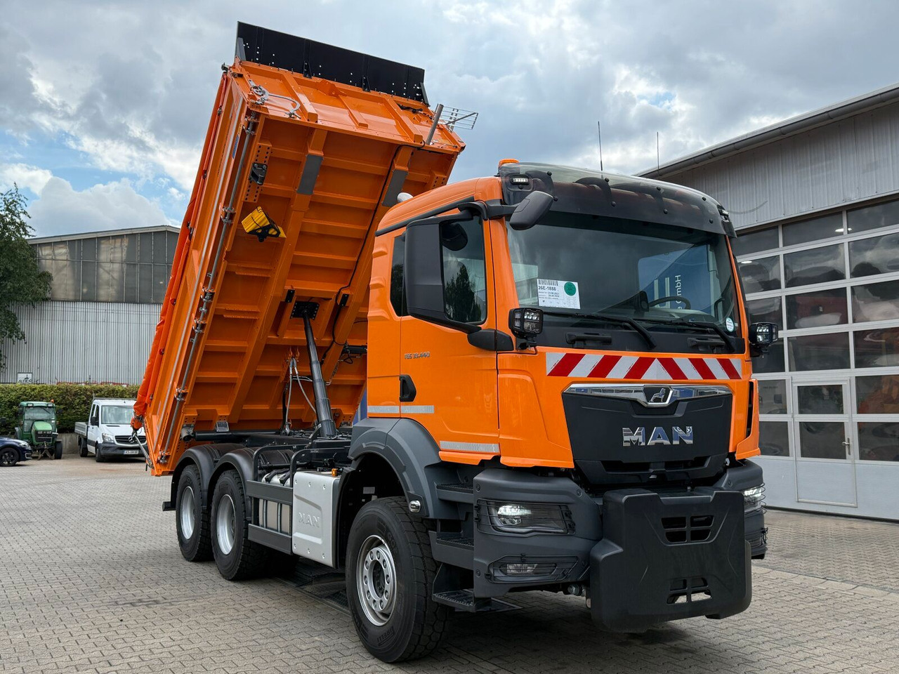 MAN TGS 33.440 6x4 Kipper MEILLER Bordmatik Frontpl. - Camion benne: photos 2 MAN TGS 33.440 6x4 Kipper MEILLER Bordmatik Frontpl. - Camion benne: photos 2