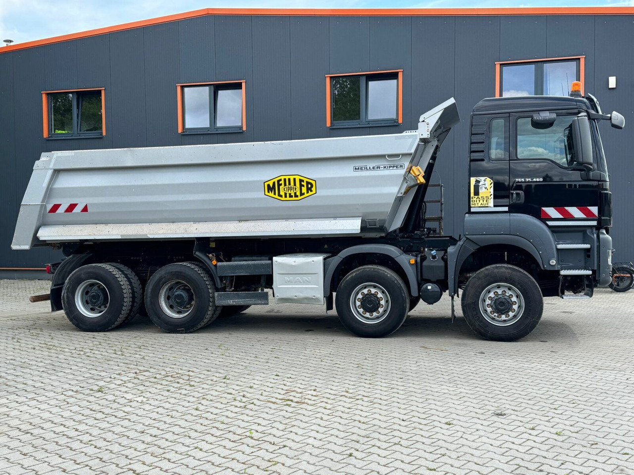 MAN TGS 35.460 8x6 BB Muldenkipper Meiller MAN TGS 35.460 8x6 BB Muldenkipper Meiller - Camion benne: photos 4 MAN TGS 35.460 8x6 BB Muldenkipper Meiller MAN TGS 35.460 8x6 BB Muldenkipper Meiller - Camion benne: photos 4