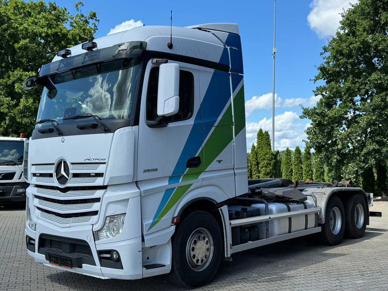Mercedes-Benz ACTROS 2658 6x2 Abrollkipper MEILLER RK 26.67K - Camion ampliroll: photos 2 Mercedes-Benz ACTROS 2658 6x2 Abrollkipper MEILLER RK 26.67K - Camion ampliroll: photos 2