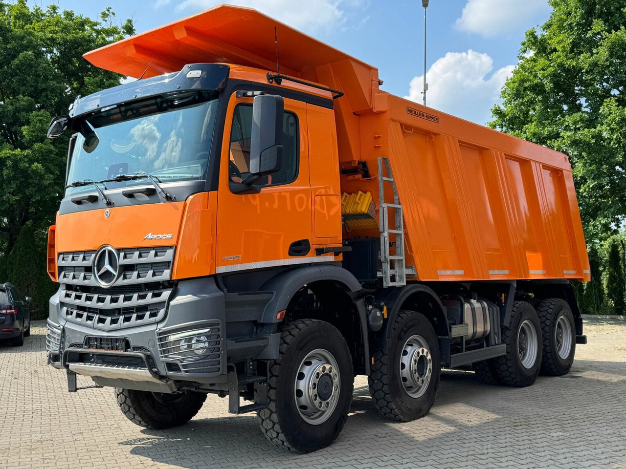 Mercedes-Benz AROCS 4851 8x6 Euro 6 Gesteinkipper MEILLER 25m³ - Camion benne: photos 2 Mercedes-Benz AROCS 4851 8x6 Euro 6 Gesteinkipper MEILLER 25m³ - Camion benne: photos 2