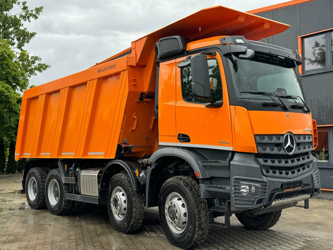 Mercedes-Benz AROCS 4851 8x6 Euro 6 Gesteinkipper MEILLER - Camion benne: photos 1 Mercedes-Benz AROCS 4851 8x6 Euro 6 Gesteinkipper MEILLER - Camion benne: photos 1