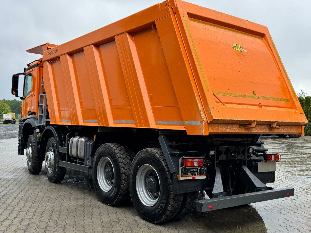 Mercedes-Benz AROCS 4851 8x6 Euro 6 Gesteinkipper MEILLER - Camion benne: photos 5 Mercedes-Benz AROCS 4851 8x6 Euro 6 Gesteinkipper MEILLER - Camion benne: photos 5