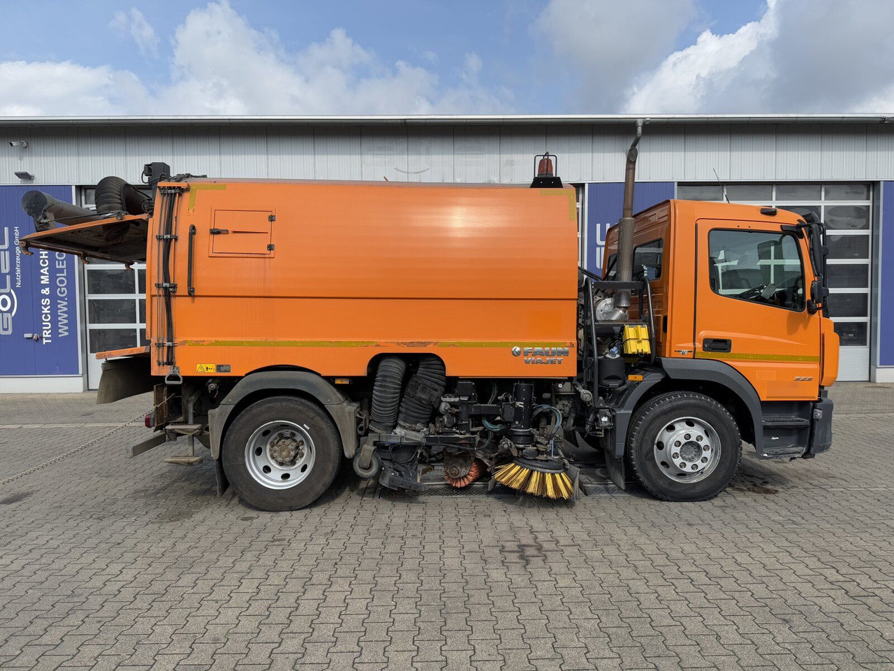 Mercedes-Benz ATEGO 1323 4x2 Kehrmaschine FAUN Viajet 6R/H - Balayeuse de voirie: photos 3 Mercedes-Benz ATEGO 1323 4x2 Kehrmaschine FAUN Viajet 6R/H - Balayeuse de voirie: photos 3