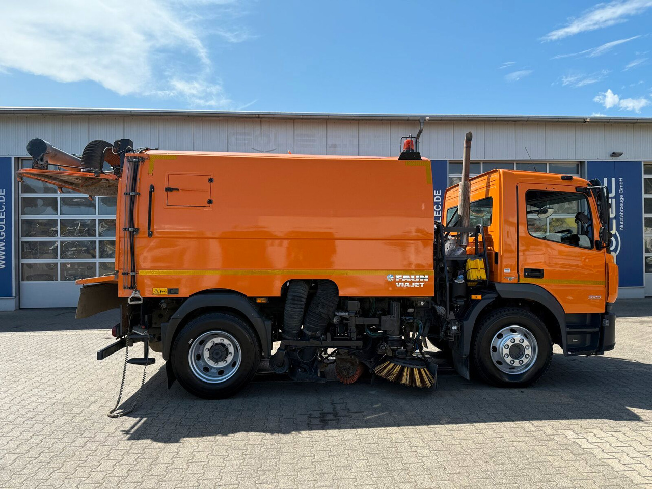 Mercedes-Benz ATEGO 1323 4x2 Kehrmaschine FAUN Viajet 6R/H - Balayeuse de voirie: photos 5 Mercedes-Benz ATEGO 1323 4x2 Kehrmaschine FAUN Viajet 6R/H - Balayeuse de voirie: photos 5