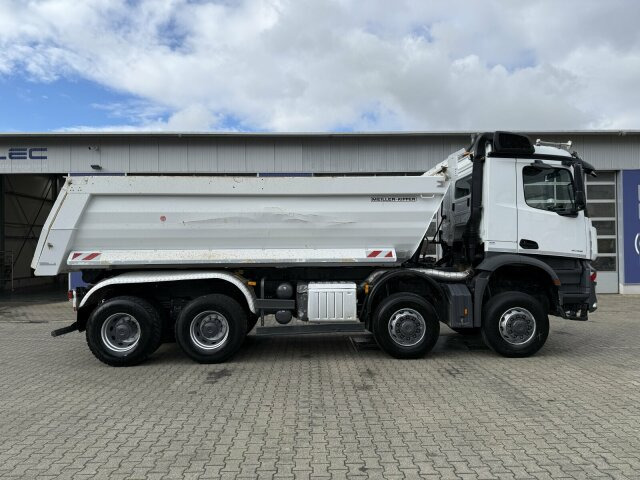 Camion benne Mercedes-Benz Arocs 4145 8x8 Muldenkipper MEILLER: photos 8